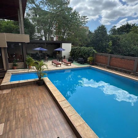 La Familia Hotel Puerto Iguazu Luaran gambar
