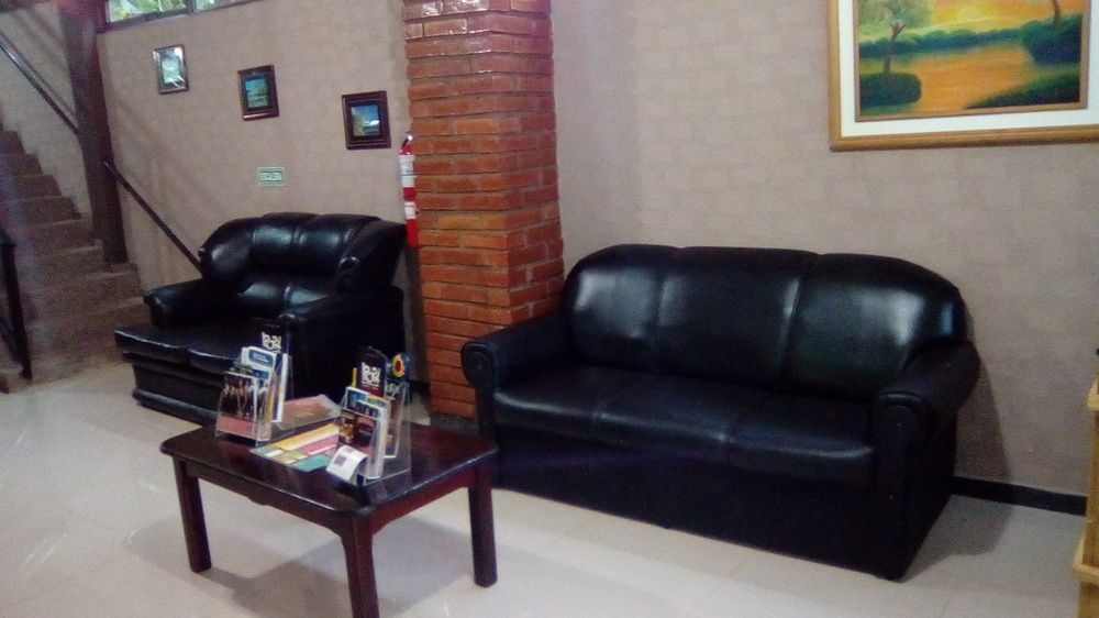 La Familia Hotel Puerto Iguazu Luaran gambar