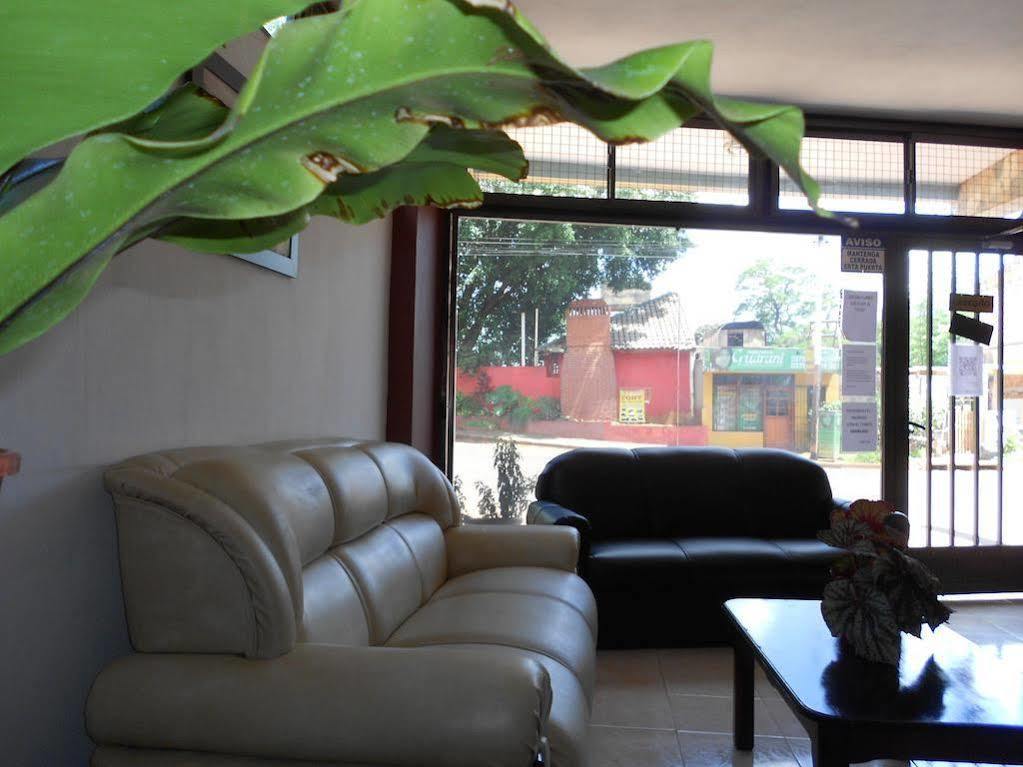 La Familia Hotel Puerto Iguazu Luaran gambar