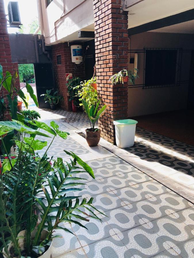 La Familia Hotel Puerto Iguazu Luaran gambar